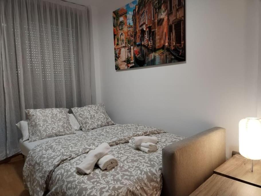 Apartamento amplio, luminoso y confortable. Madrid Exterior foto